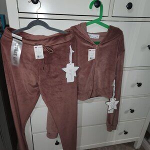 NWT Mauve size medium track suit!